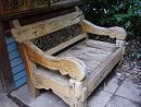 Как сделать садовую скамейку в старом стиле